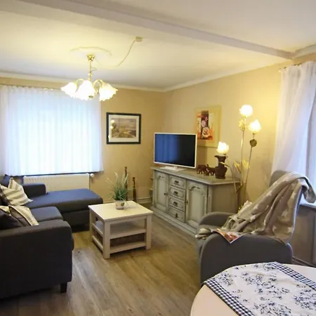 Apartment Lisa Im Alten Friesenhaus